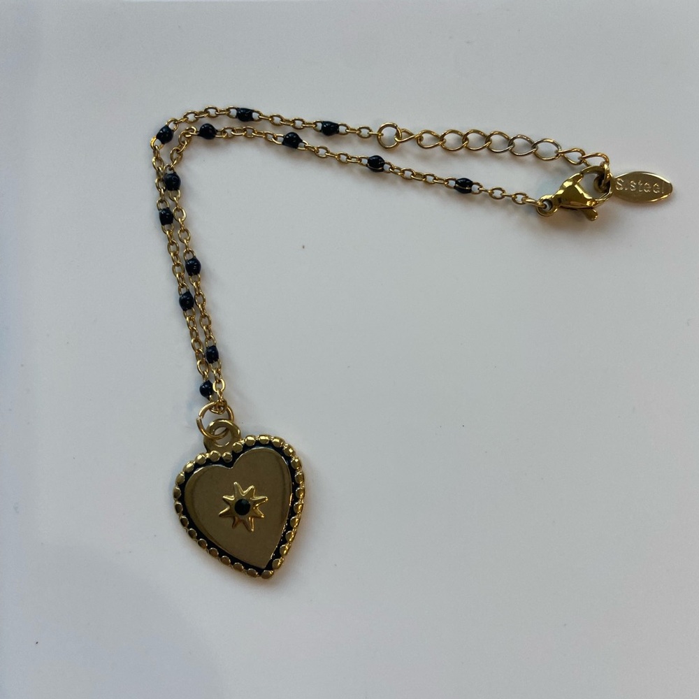 Gold Heart Pendant bracelet with Black Accent
